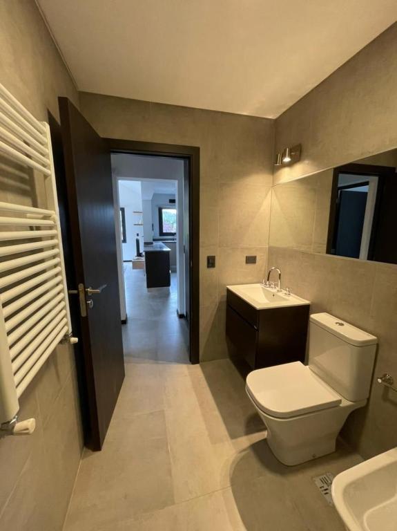 Depto moderno con estacionamiento/ AlquilaMiCasa - 4