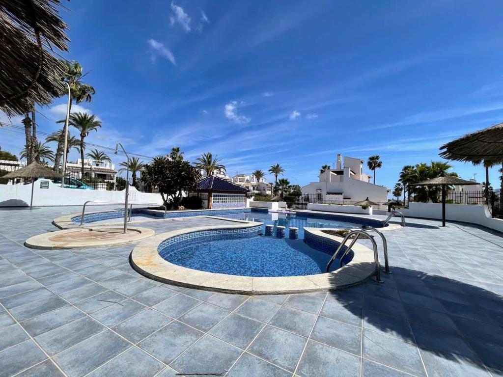 Botanical 2 Bedroom Bungalow with Com Pool VM33 - 3