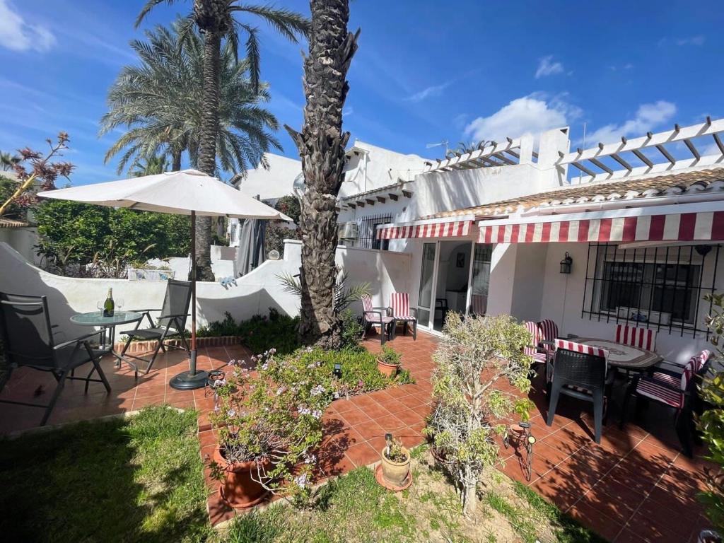 Botanical 2 Bedroom Bungalow with Com Pool VM33 - 2