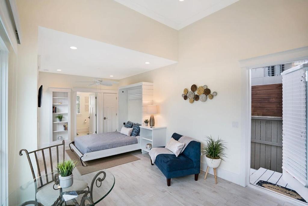 Mod Studio - 100 Steps to the Beach, Pets OK, Private Deck!, St. Augustine