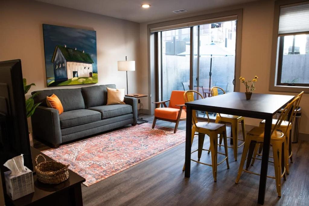 Modern State Unit 1, Traverse City