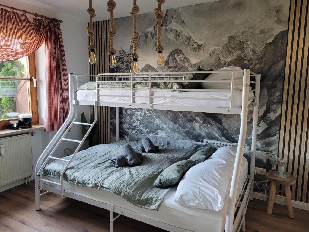 Bergnest Lodge mit Bergblick - Ca 3 min Skilift - Balkon - Garten - 6 Pers - Hund - Luftkurort - nähe Buchenegger Wasserfälle - Eistobel - Bodensee - 4