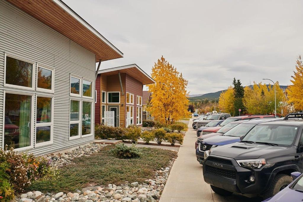 NN - The Flame - Downtown 1-bed 2-bath