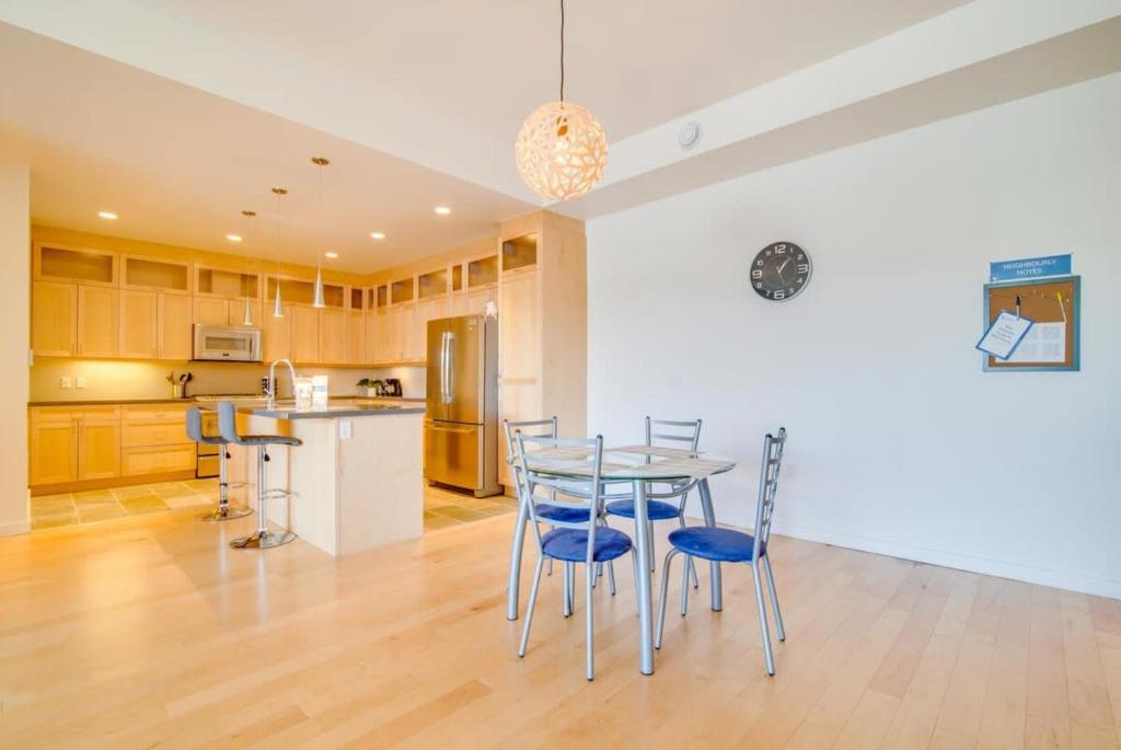 NN - Park View #1 - Downtown 2-bed 2-bath