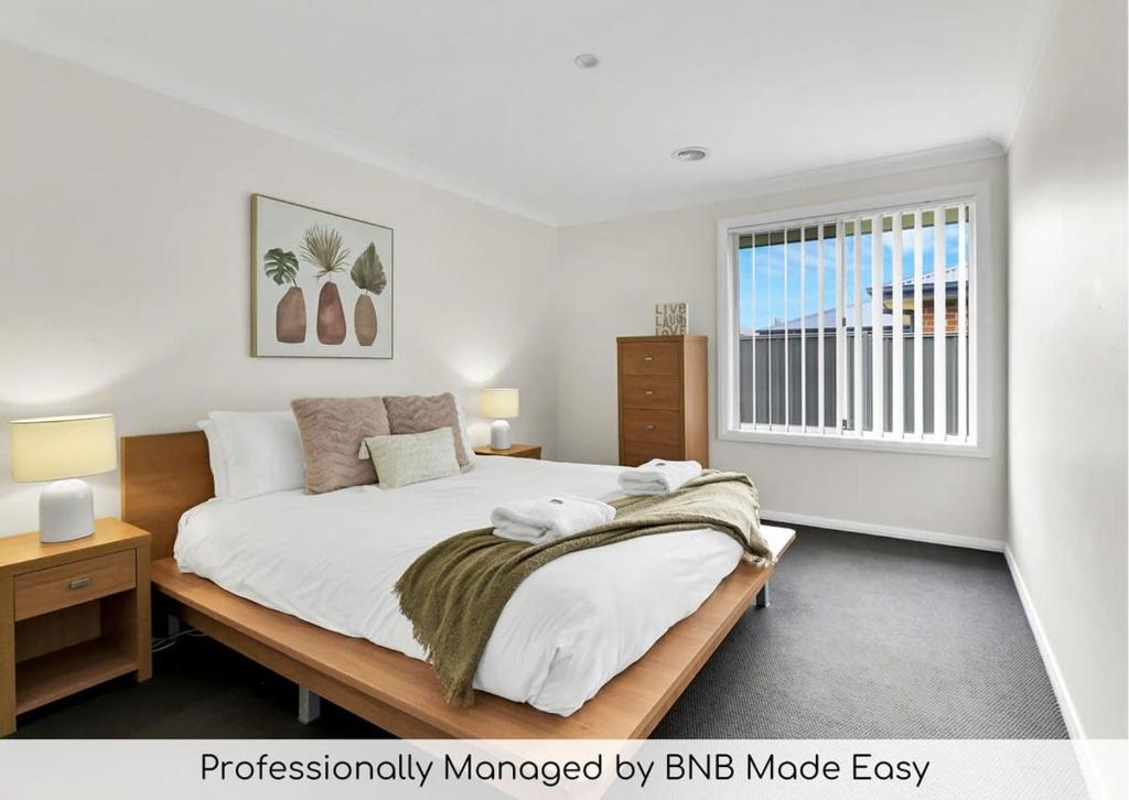 Emmaville - Modern Convenient & Pet Friendly, Orange