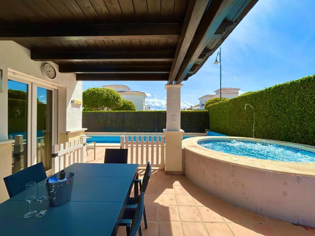Villa with private pool & jacuzzi - CA27LT - 2