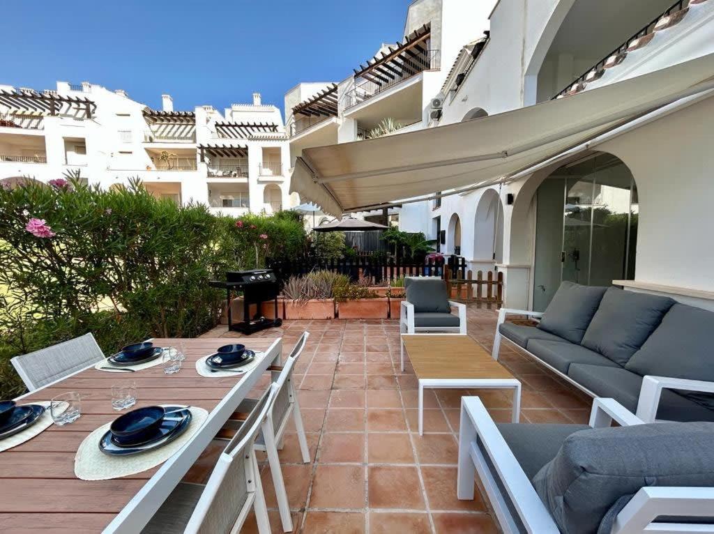 Bright improved ground floor apartment - BA202LT - 2