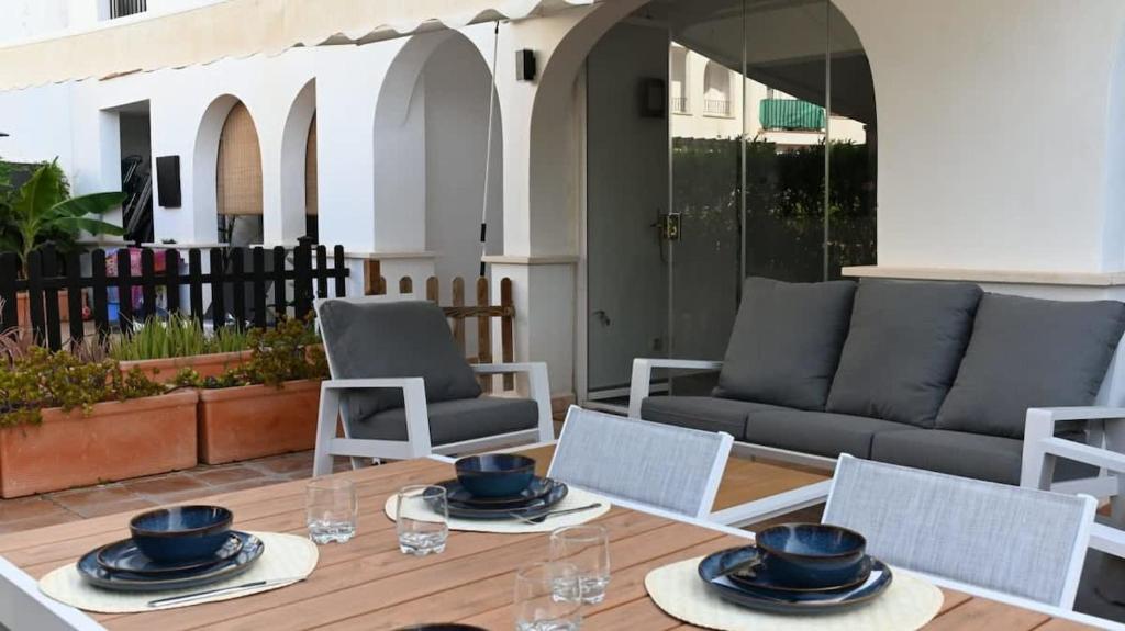 Bright improved ground floor apartment - BA202LT - 3