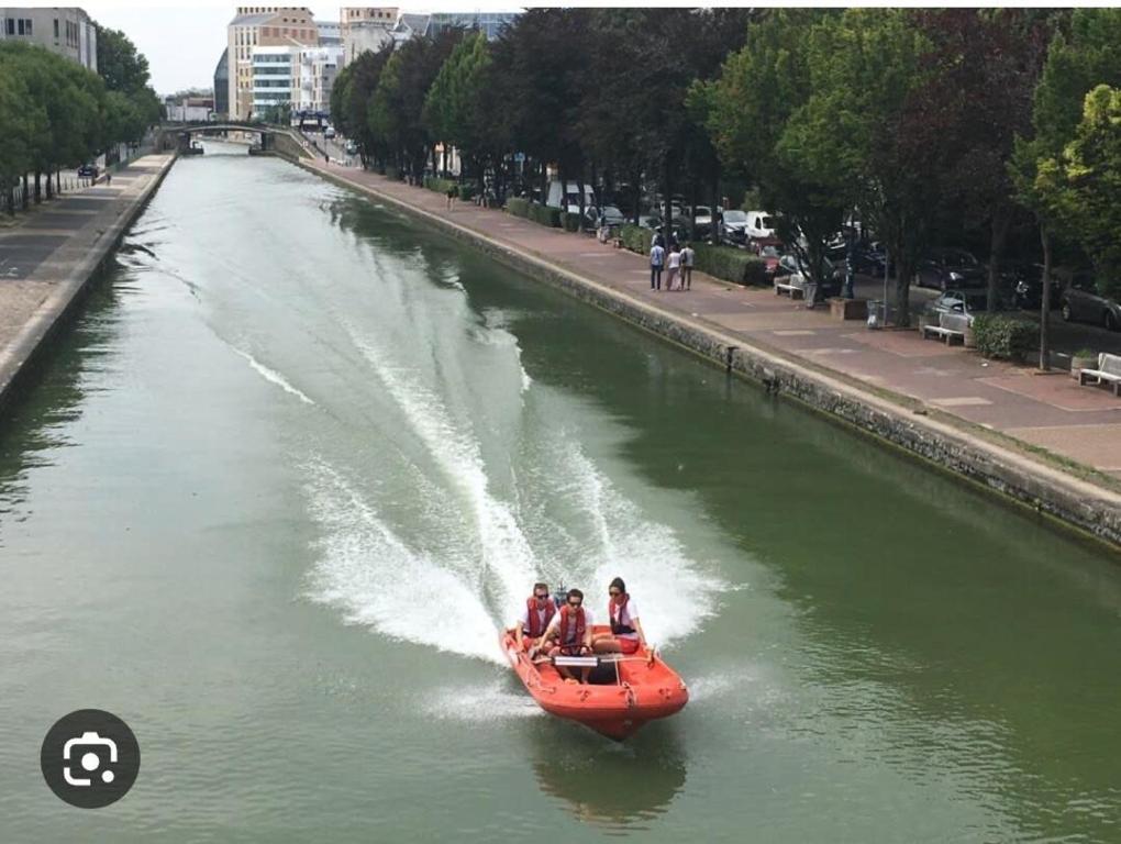 The Unforgetable at Canal de l'Ourcq - 4