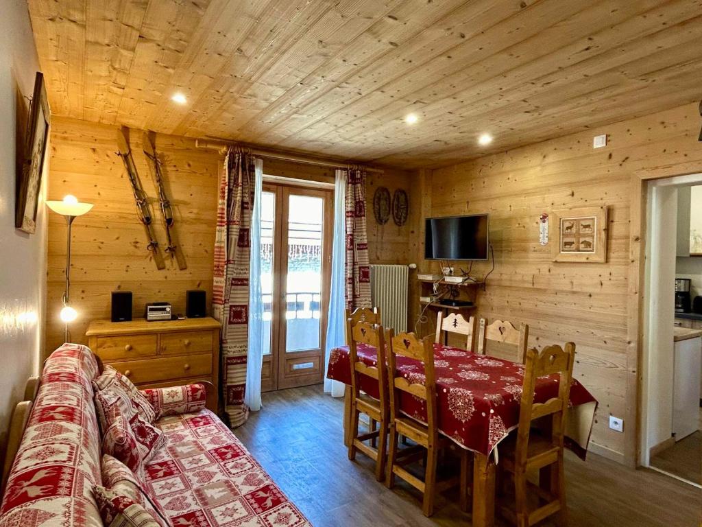 Charmant 3 pièces au cœur de La Clusaz, proche pistes, commerces et ESF, wifi inclus - FR-1-437-111 - 1