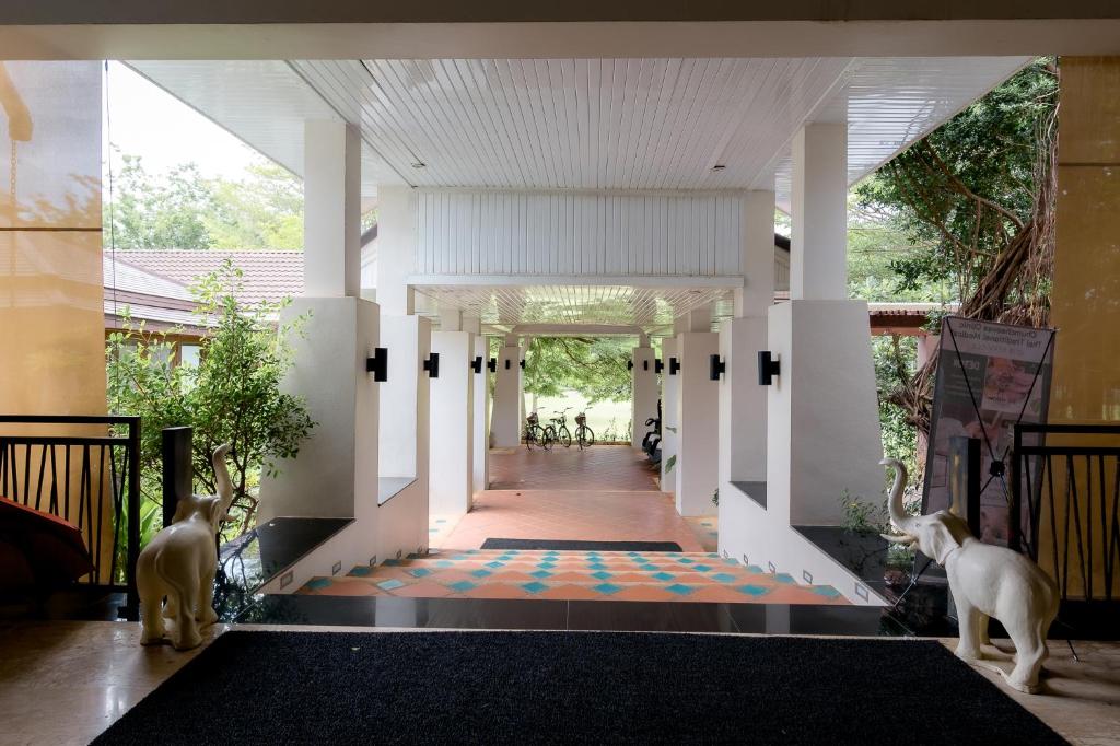 ザ・ヌーヴォー チュンポン ビーチ リゾート & ゴルフ (The Nouveau Chumphon Beach Resort & Golf)