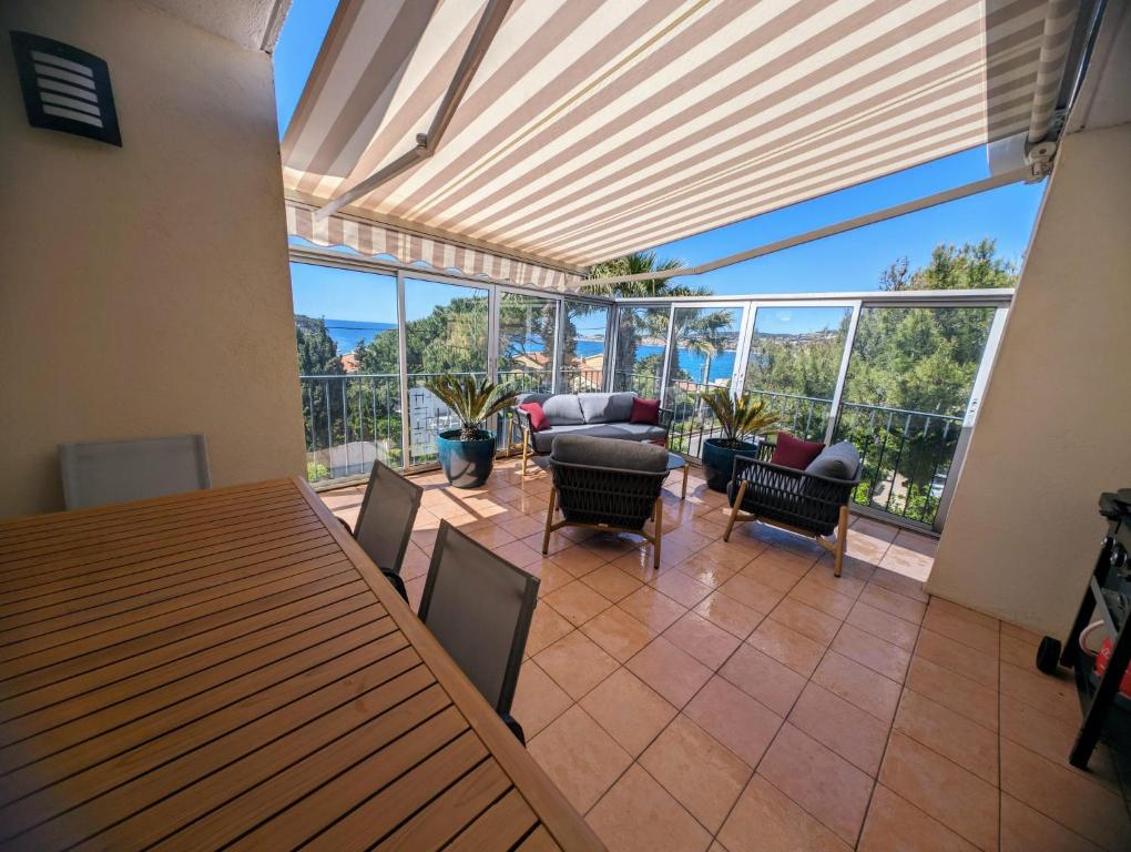 vue mer grande terrasse plage à 2 min à pieds - 4