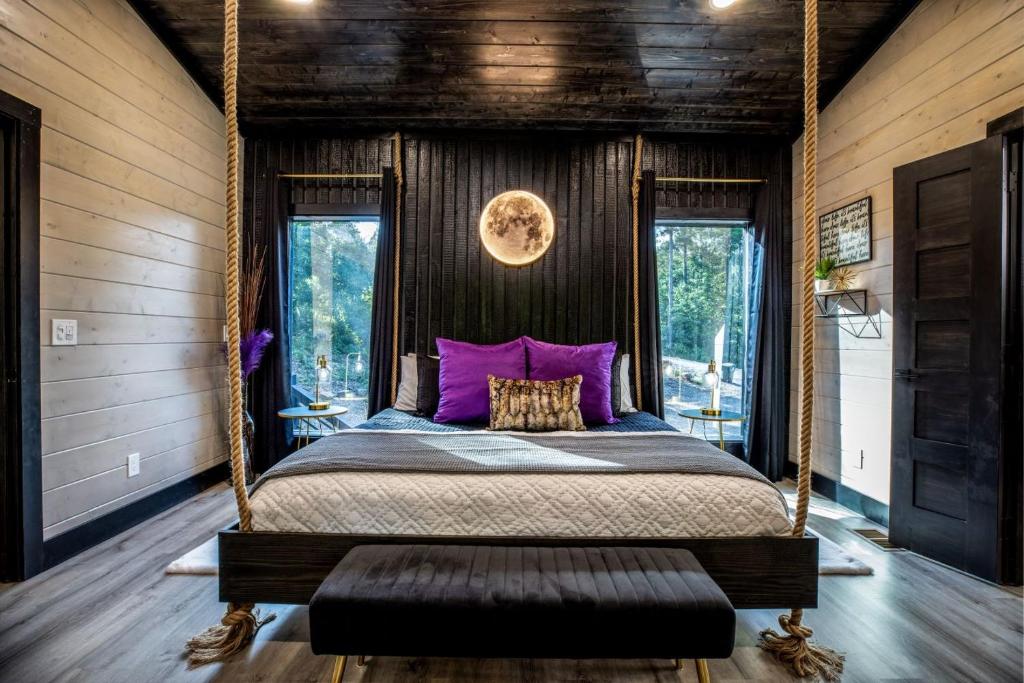 Enchanting Escape for Two, Broken Bow