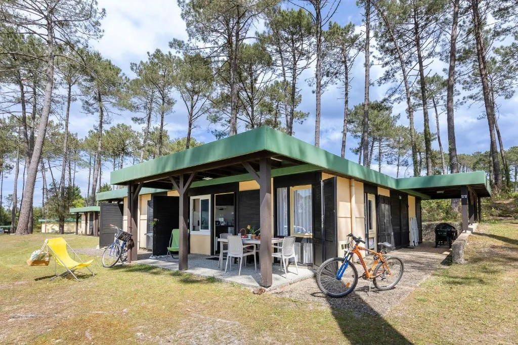 Bungalow 4 Pers Village Vacances，位于莱昂的酒店