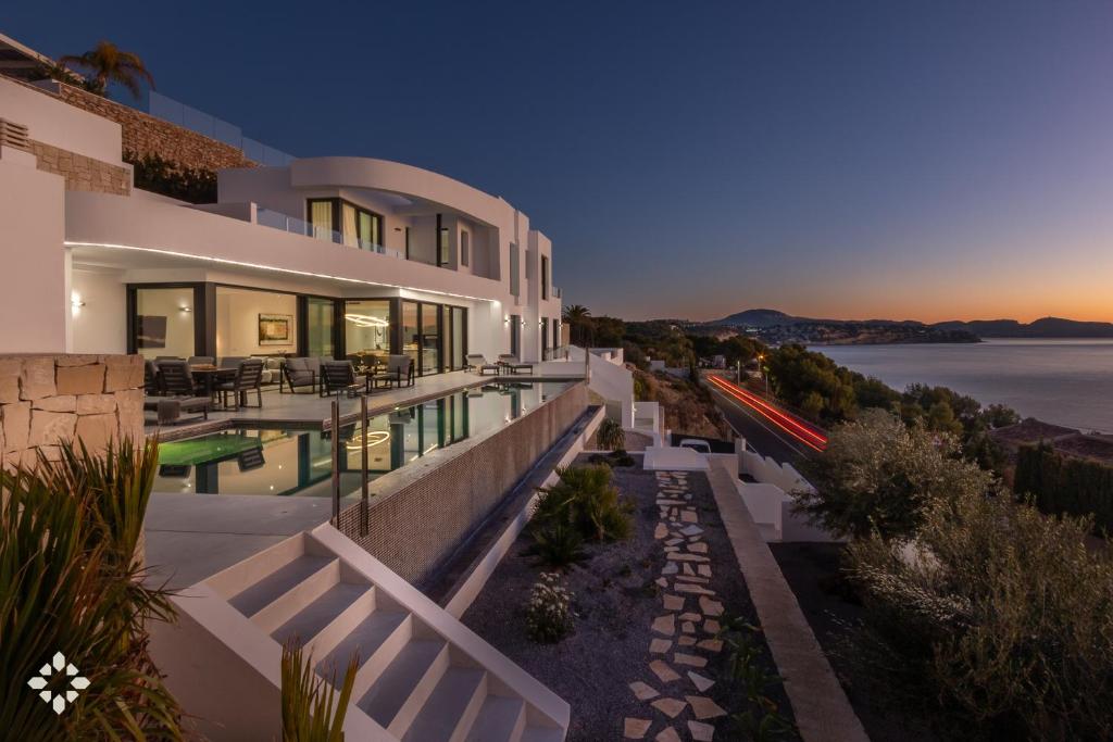 Villa Aphrodite by Abahana Luxe - 1
