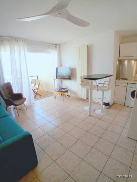 Studio vue mer, ascenseur, parking - 4NOUM11 - 4