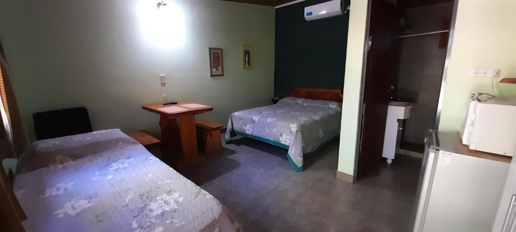 Mis Nietos - deptos y dormis centricos con cochera - 3