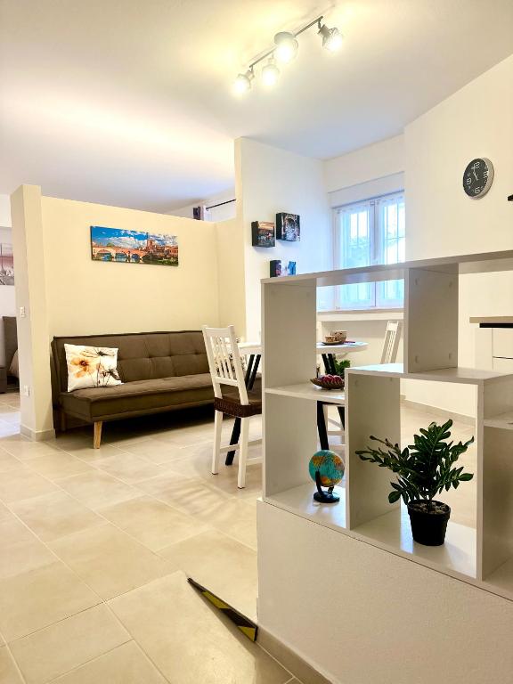 Monica's Dream Apartment - 3