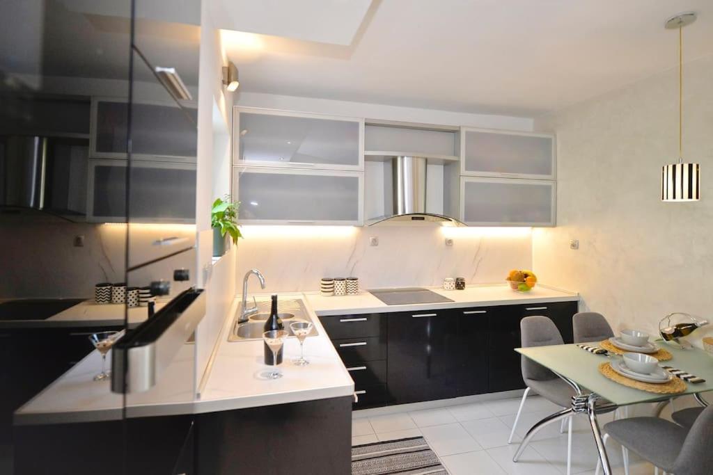 Majestic Suite,800m to Old town&minutes to seaside - 3