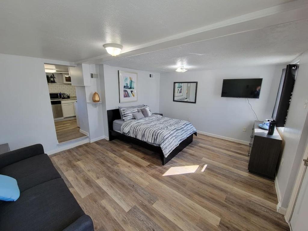 Modern 1 BR Apt - Easy Parking 5 min from Downtown, Pittsburgh