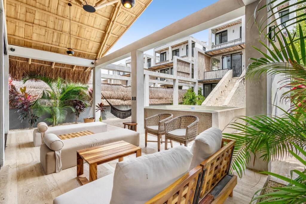 LUX Toh Villa, Rooftop Pool, Wifi, Transport - 2
