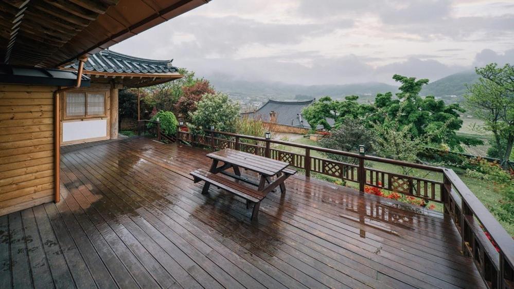 Yeosu Hanulchaeok Pension
