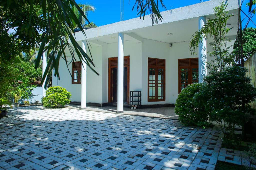 Secret Mirage, Mirissa (jih)