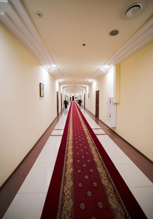 Royal Hotel photo