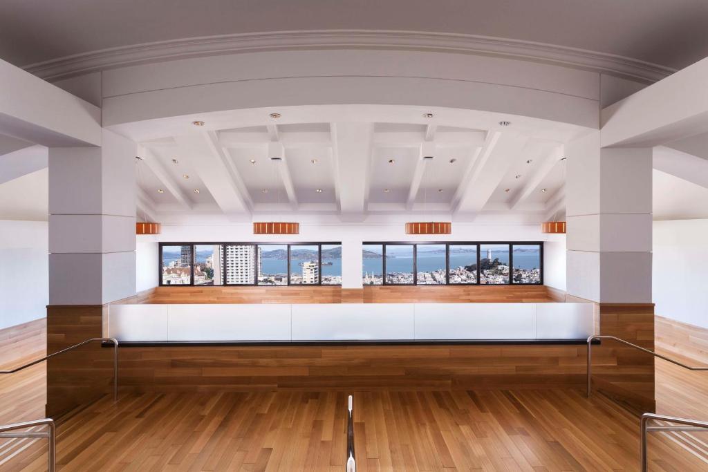 Tárgyalóterem/bálterem