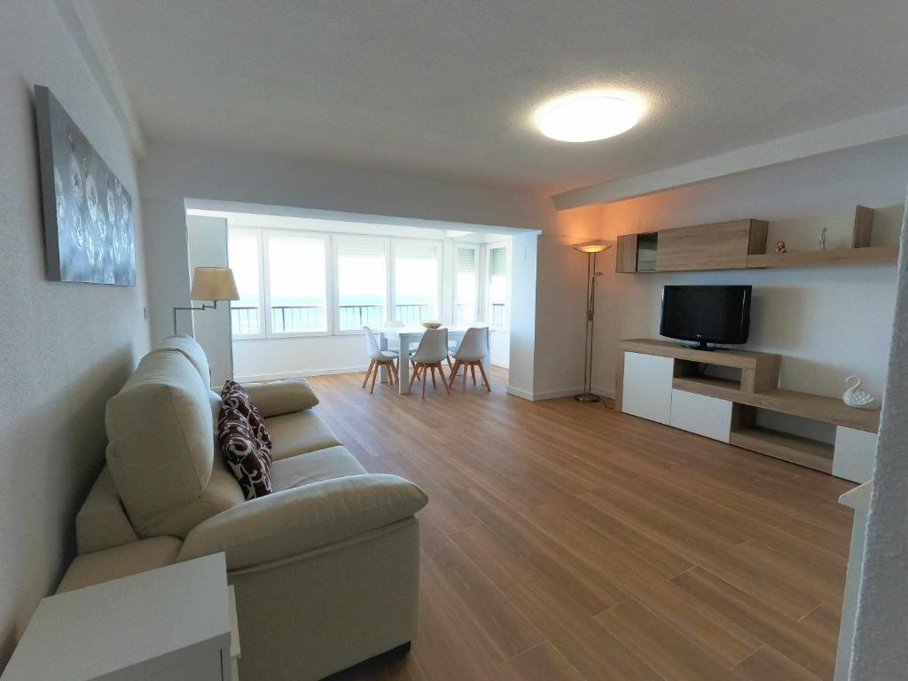 Apartamento en Playa de Levante Miramar AC - 5