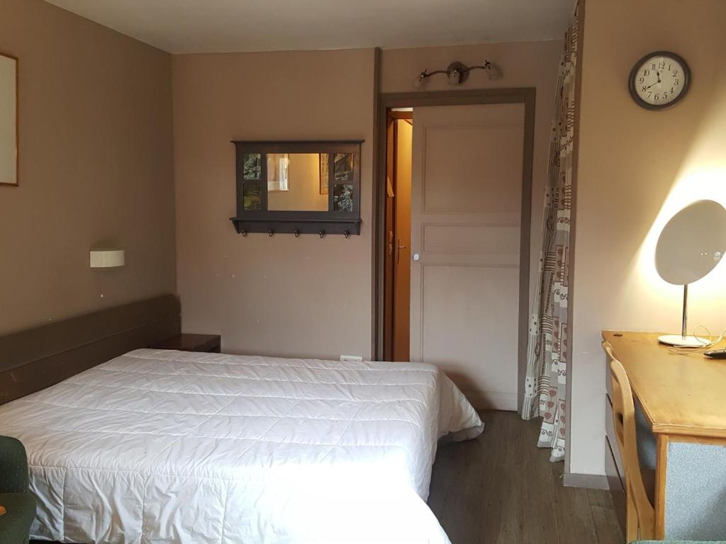Studio dernier étage avec balcon, parking et WiFi, animaux admis - 1
