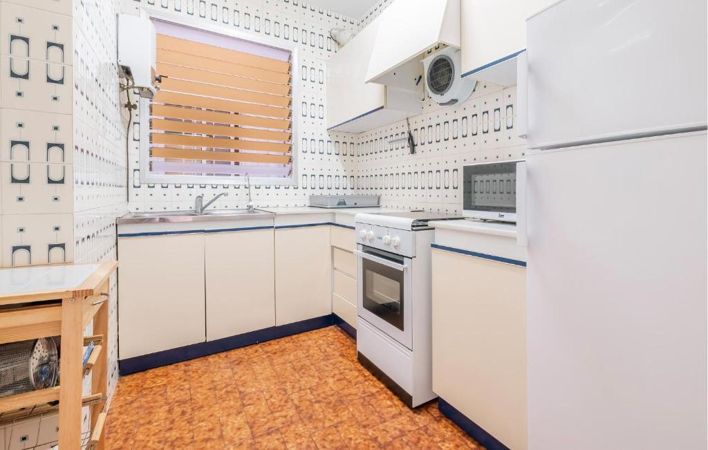 3 Bedroom Amazing Apartment In L'ametlla De Mar - 5