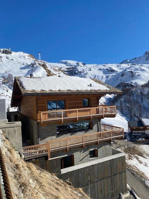 Skiing Resort In The Italian Alps, Chalet Cervinia - 1