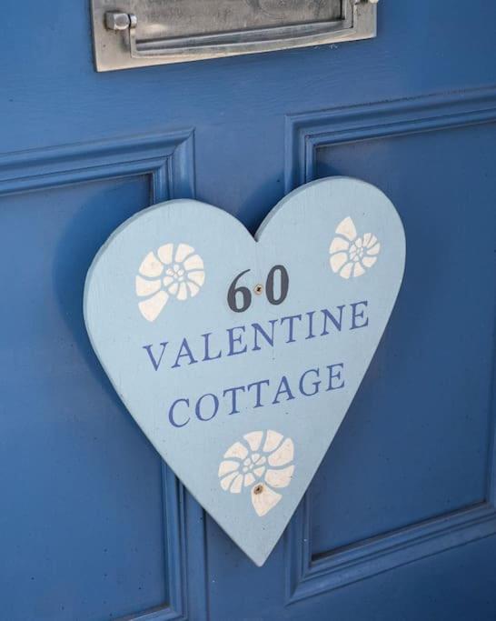 Holiday Cottage with Seafront Beach Hut, Lyme Regis, Dorset, Lyme Regis