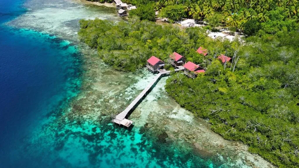 Raja Ampat Blue Sea, hotel v destinaci Besir