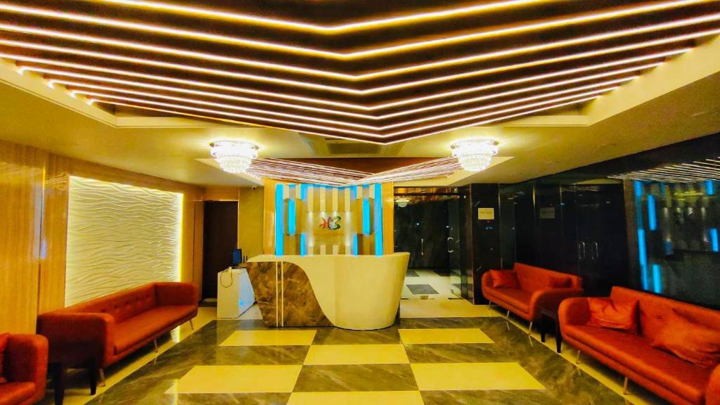 1. Hotel So..