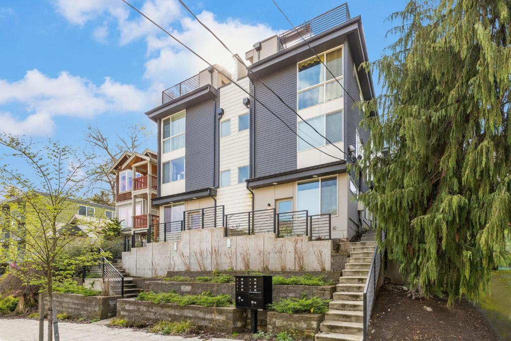 Perch - Queen Anne 83, Seattle