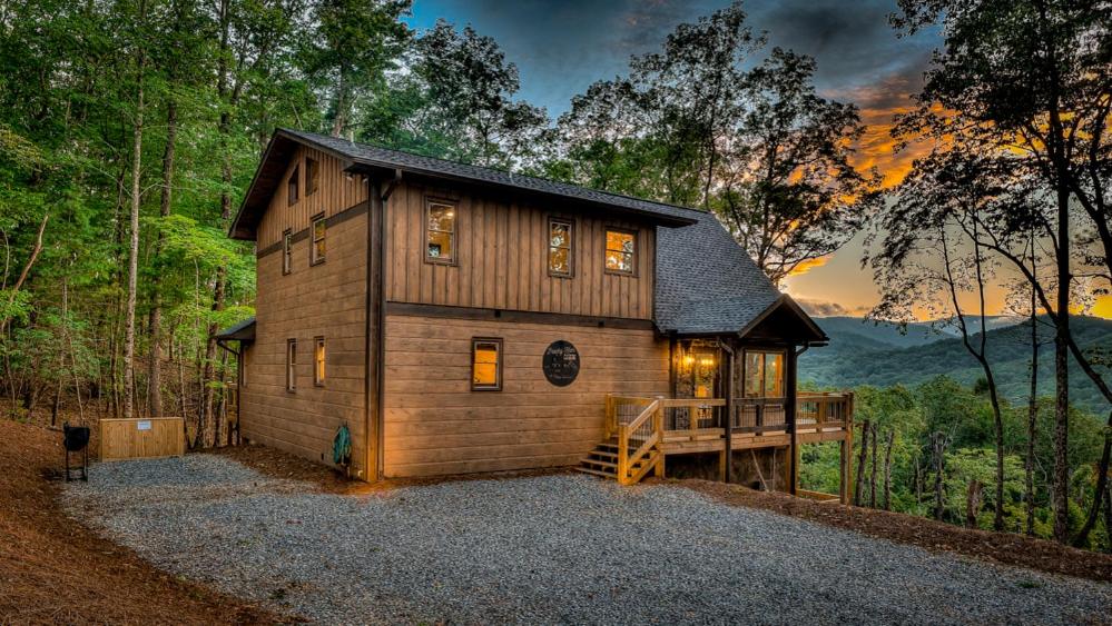 Peachy Keen, Cherry Log