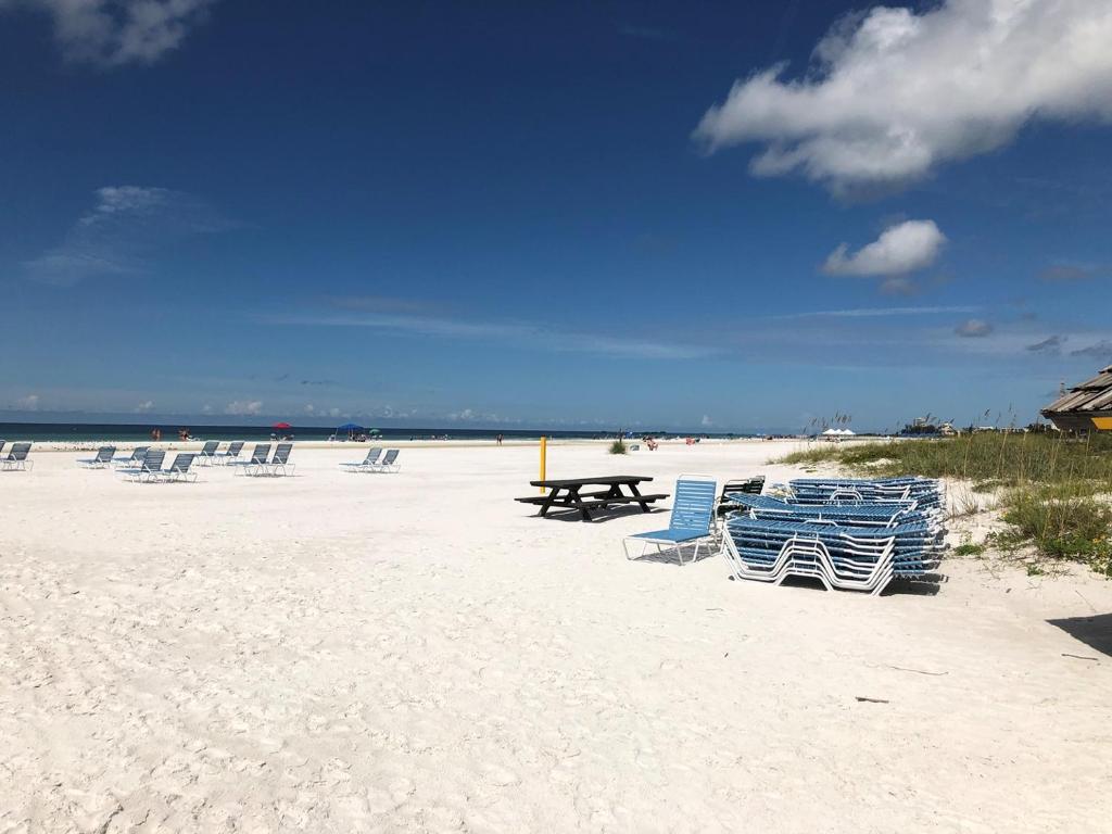 1055-802 Beach View, Sarasota