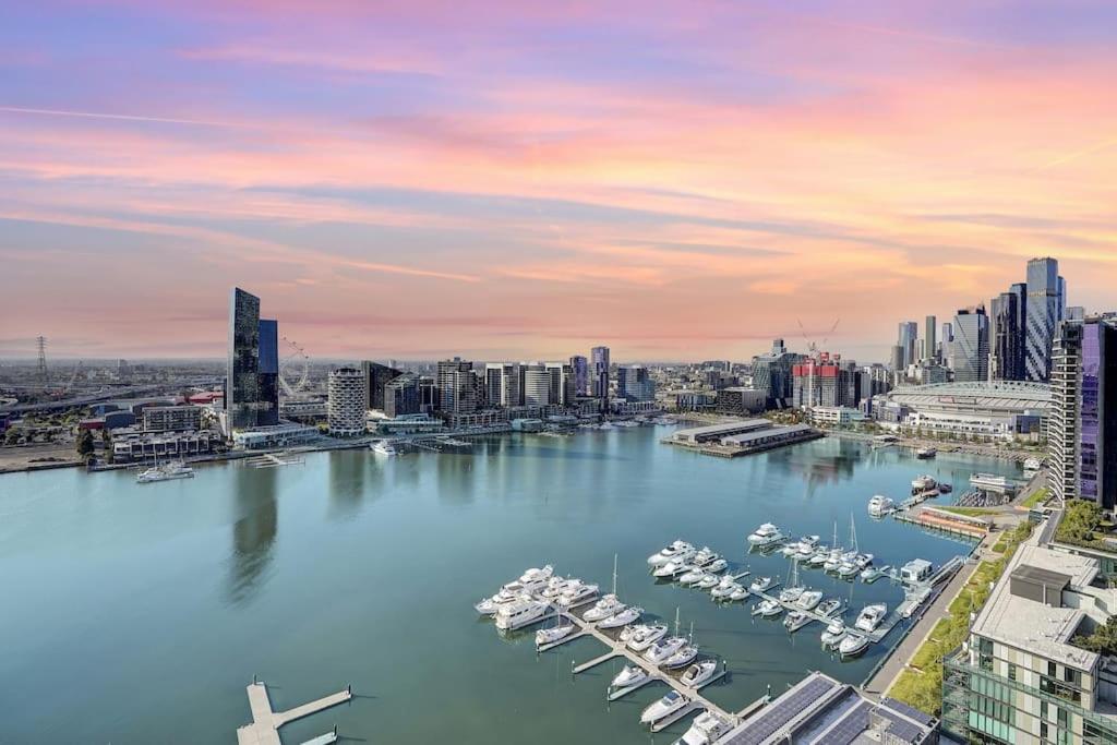 Wake Up in Front of Water Bay Beckons- 2B2B1C, Melbourne