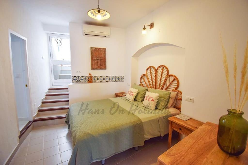 Casa Pomelo, Frigiliana Luxury center townhouse with pool and parking HansOnHoliday Rentals - 3
