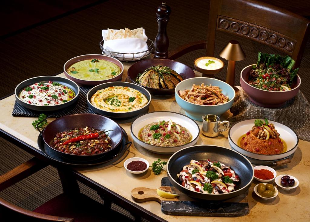 อาหารและเครื่องดื่ม