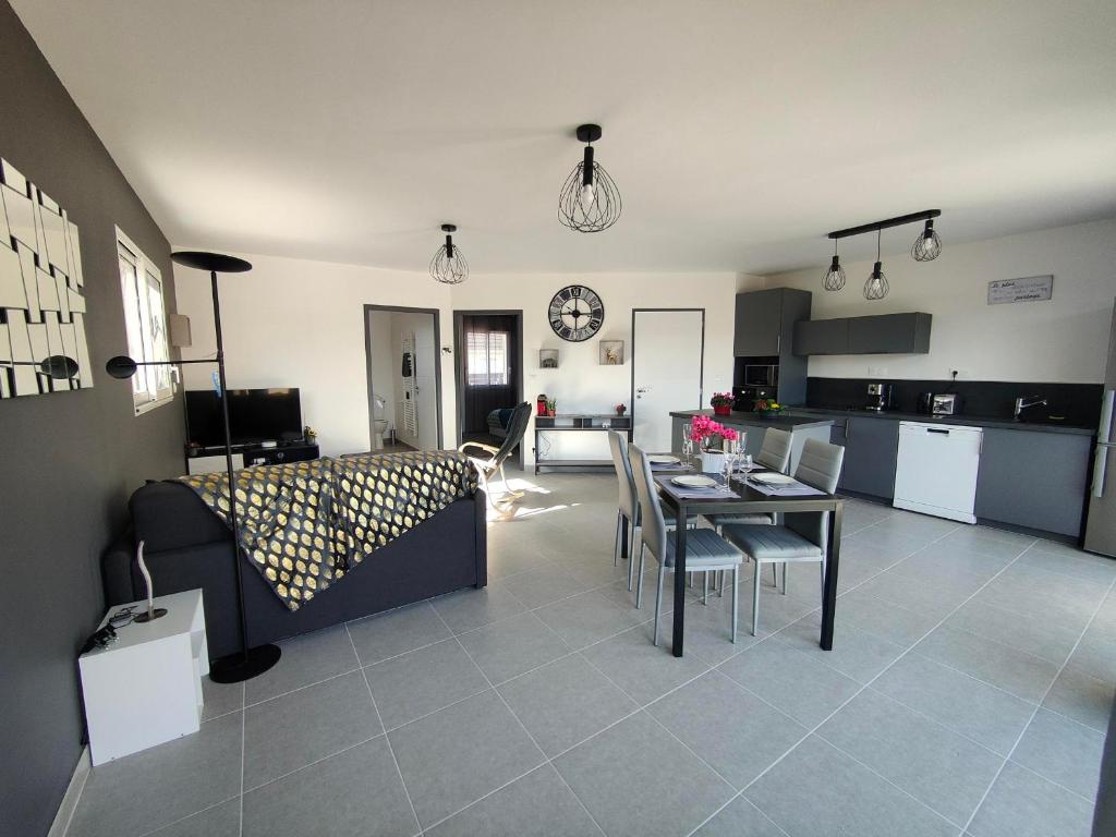 Perroquet & Koala 2 logements 10min du zoo de Beauval et proche château, Saint-Romain-sur-Cher