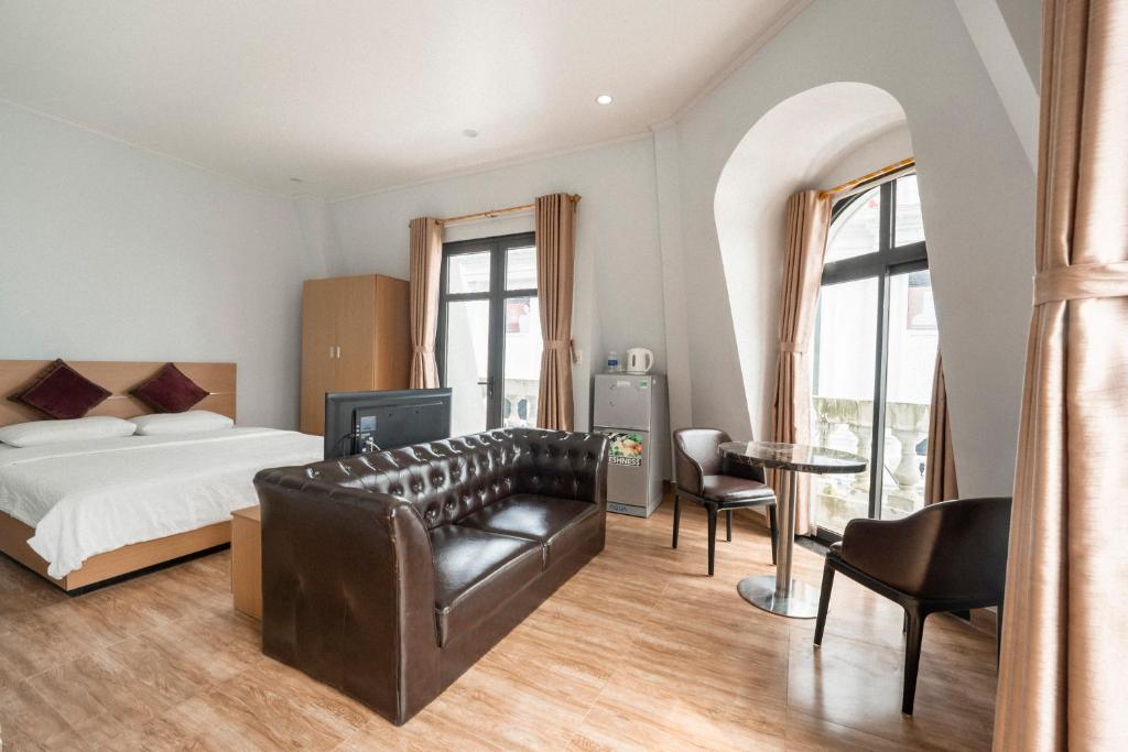 Riverside Row Apartment
