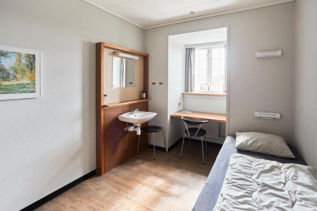 Single Room with Shared Bathroom
