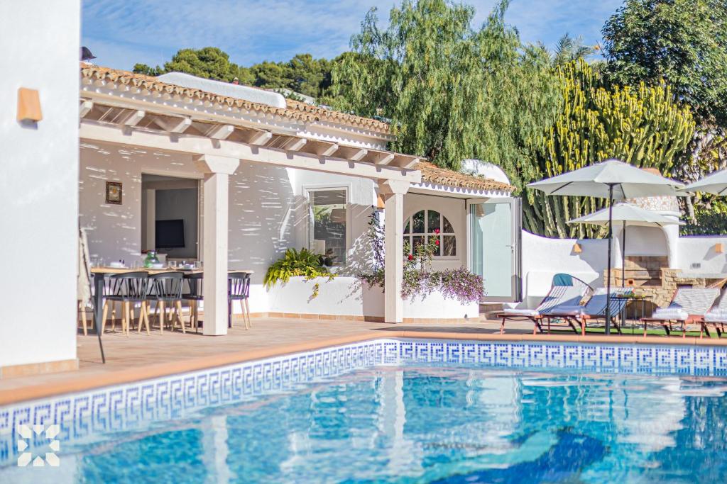 Villa Adora by Abahana Villas - 2