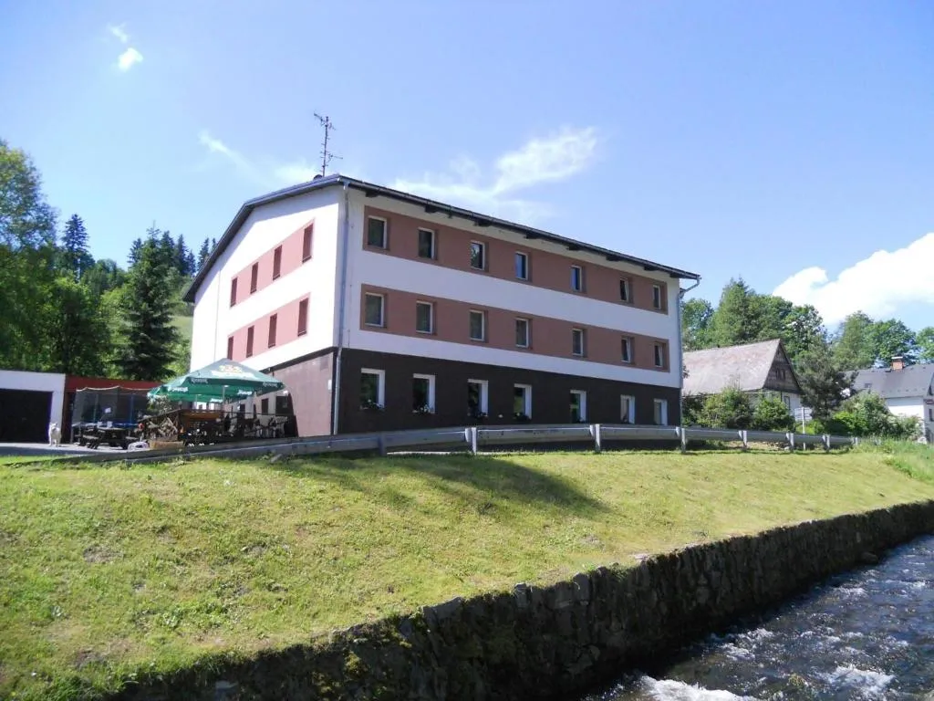 Hotel Bartošovice，位于Bartošovice v Orlických Horách的酒店