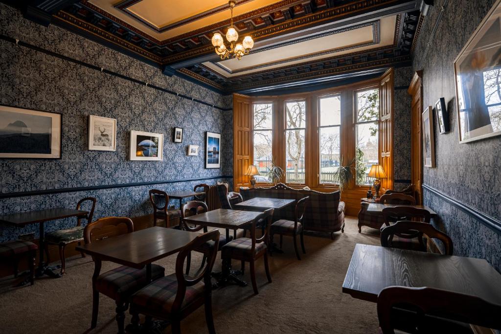 Bar/lounge, The Alamo Guest House in Glasgow