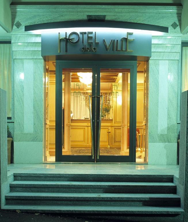 Entrance, Hotel De La Ville in Saint Vincent