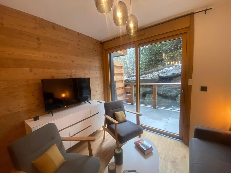 Appartement T2 de Standing Neuf 6-8 personnes avec Balcon et Jardinet au Pied des Pistes à Combloux - 2